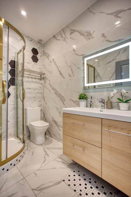 Charming Apart New 2 Bedrooms With Aircon Paris Exterior foto